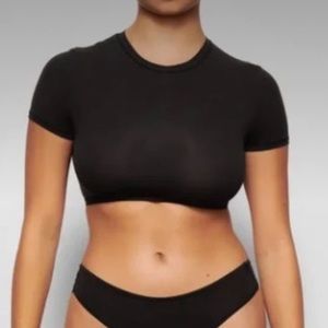 SKIMS- Fits everybody Crop top black -XS